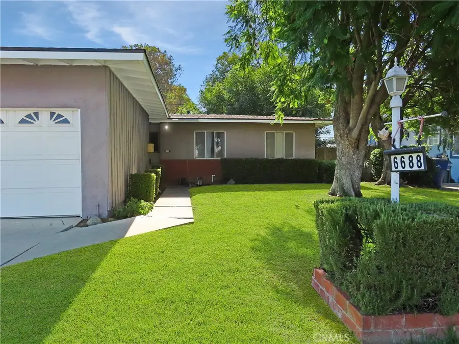 6688 Montclair Drive, Riverside, CA 92504 - #2