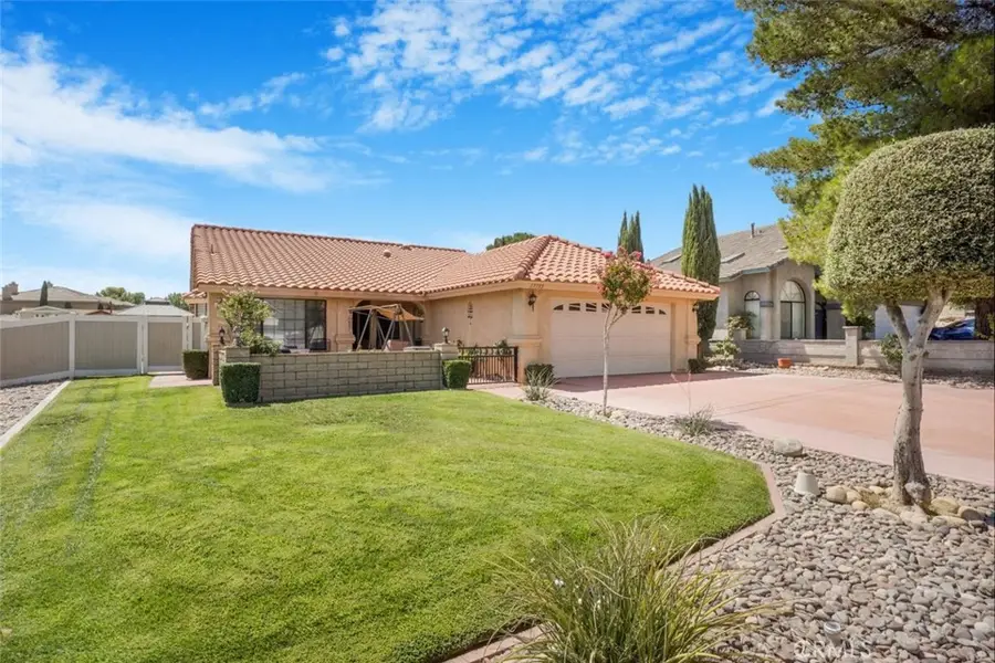 17755 Rancho Bonita Road, Victorville, CA 92395 - Image #3