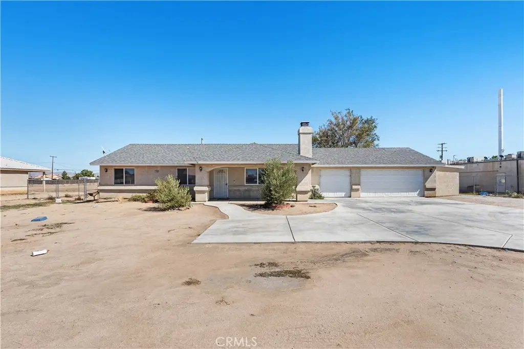 12185 Kiowa, Apple Valley, CA 92308 - #1