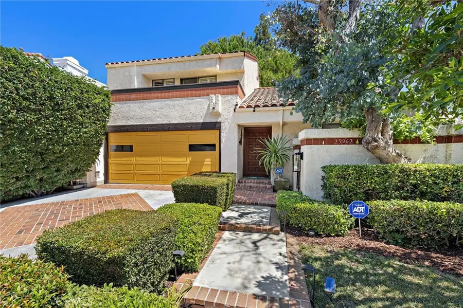 25962 Ernestine Court, Laguna Hills, CA 92653 - Image #3