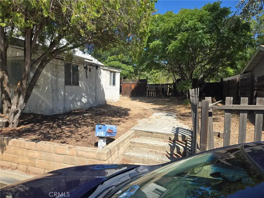 619 Gilman W, Banning, CA 92220 - Image #2