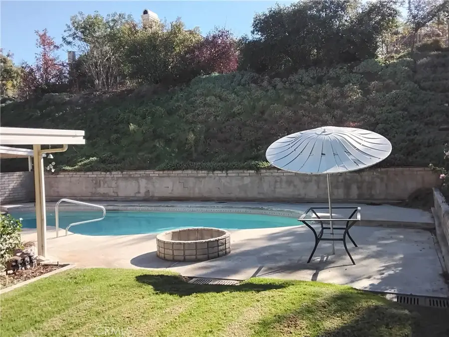 980 Country Club, Riverside, CA 92506 - Image #2