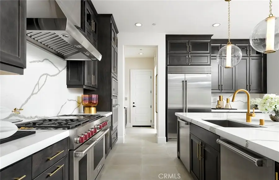 11817 Canoga Avenue, Chatsworth, CA 91311 - #2