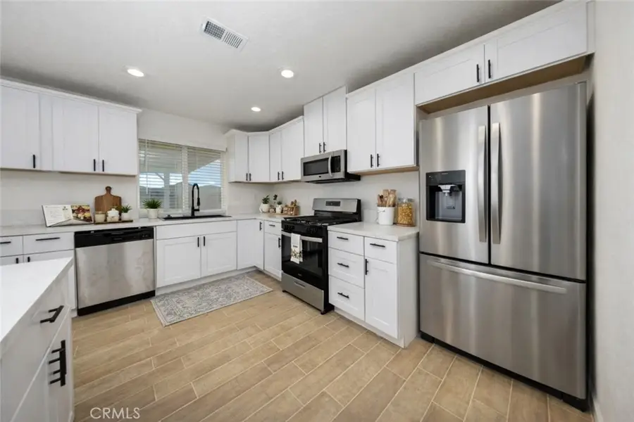 27335 Peach Tree, Helendale, CA 92342 - #3