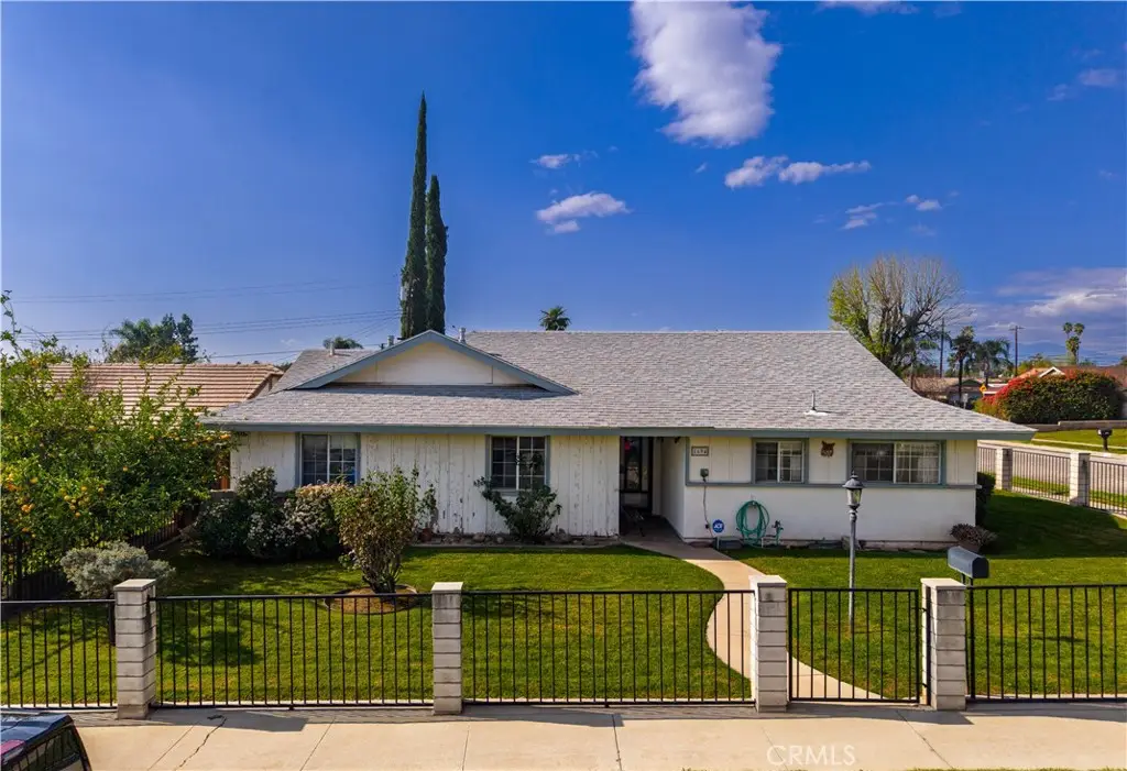 1694 Newcomb, San Bernardino, CA 92404 - #1