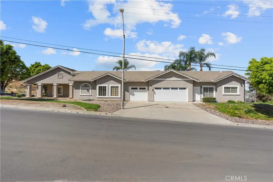 17492 Mariposa Avenue, Riverside, CA 92504 - #2