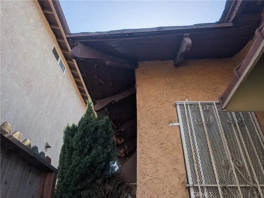 975 E 43rd Place, Los Angeles, CA 90011 - #2