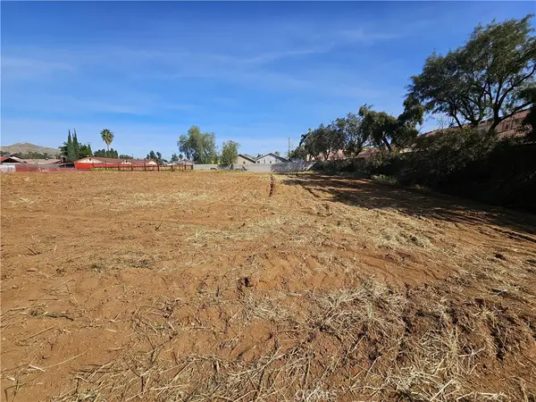 24208 Dracaea, Moreno Valley, CA 92553