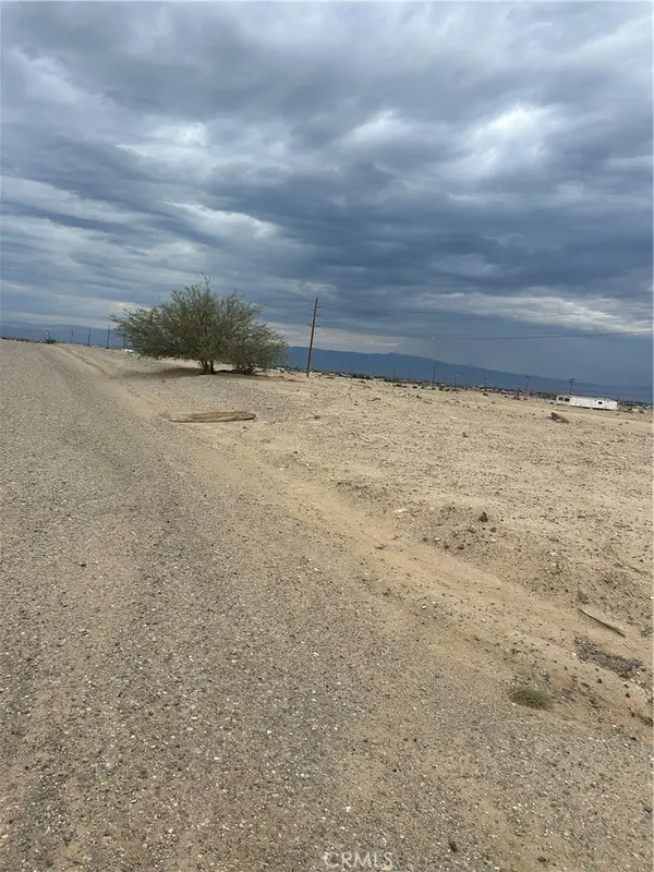 2040 Ranchero Avenue, Salton City, CA 92274