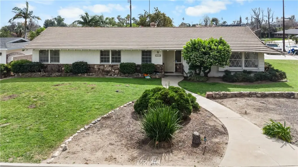 5818 Sycamore, Rialto, CA 92377 - #1