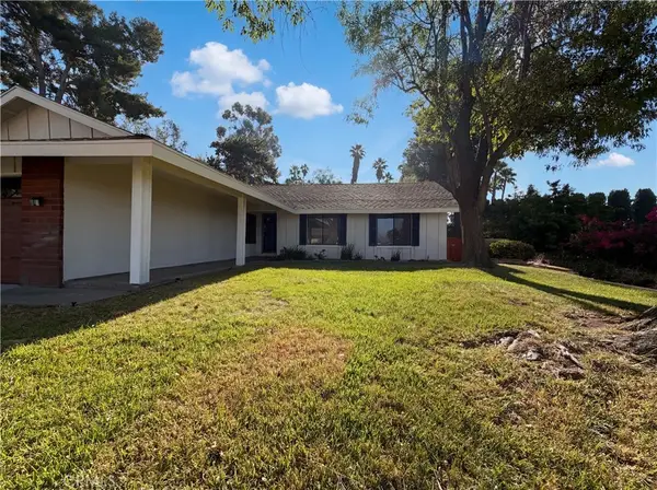 2785 Bonita Drive, Highland, CA 92346