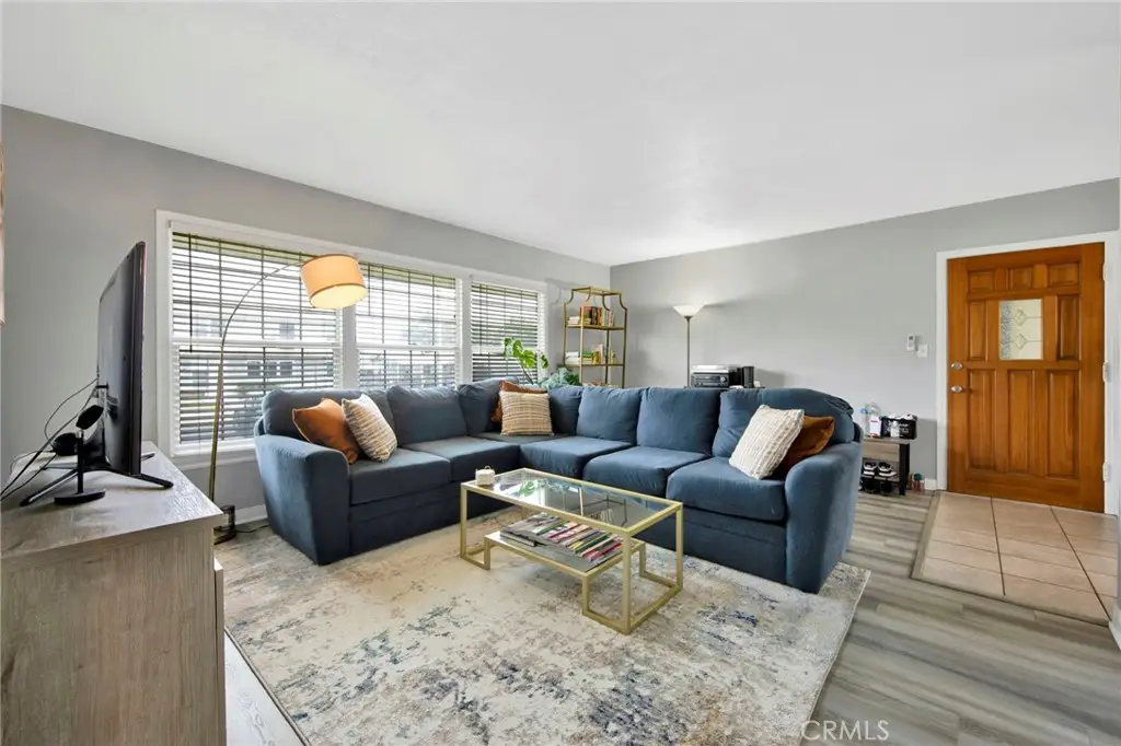 3310 W 77th Street, Los Angeles, CA 90043 - #1