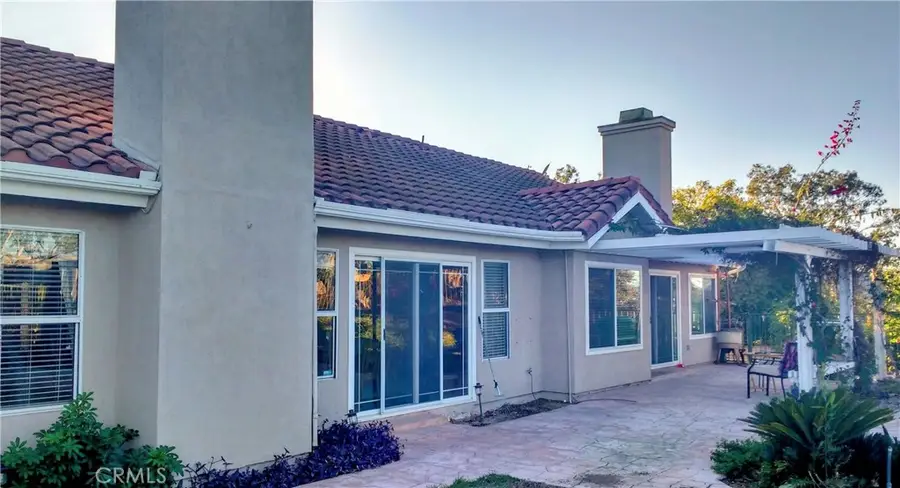 11056 Orchard View Lane, Riverside, CA 92503 - #3