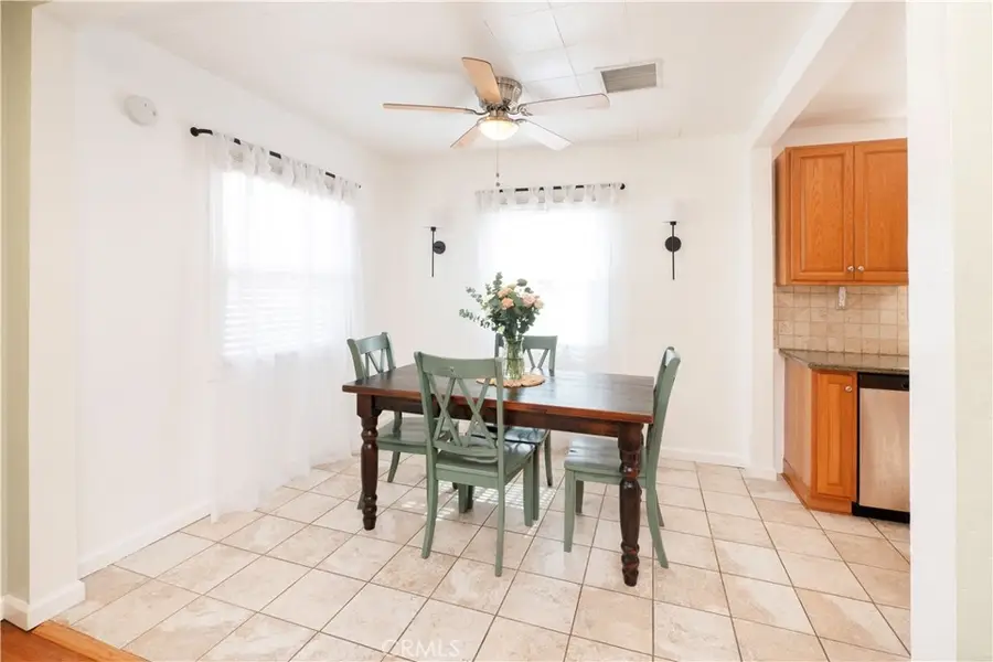 4290 Oakwood Place, Riverside, CA 92506 - #3