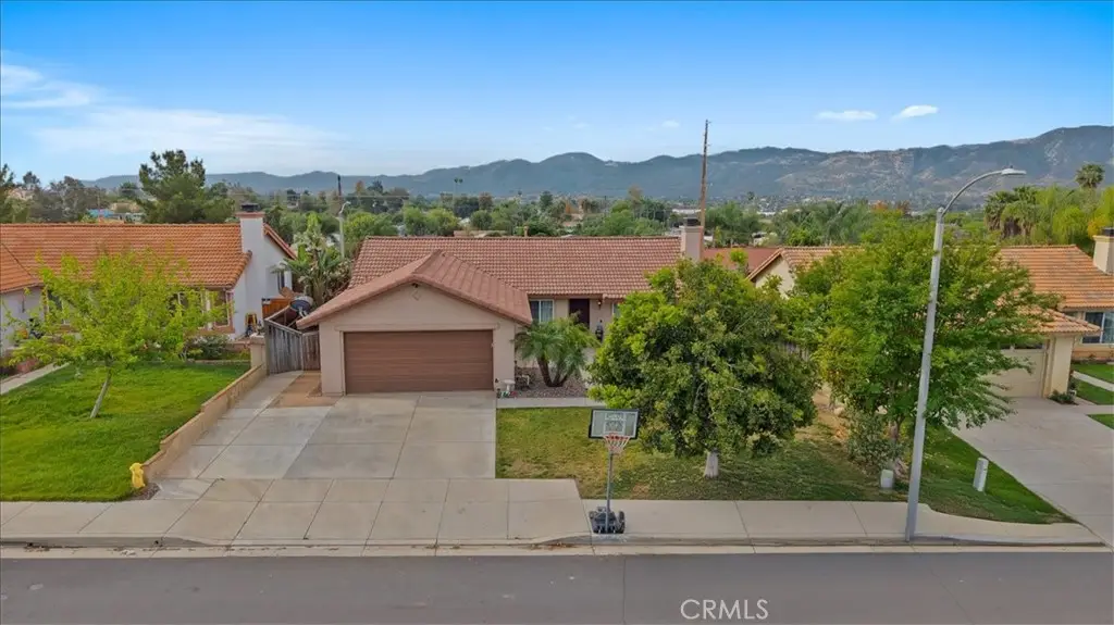 22125 Country Hills Drive, Wildomar, CA 92595 - #1