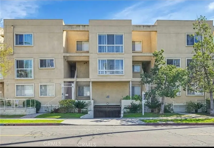 108 W Maple Street #7, Glendale, CA 91204 - #2