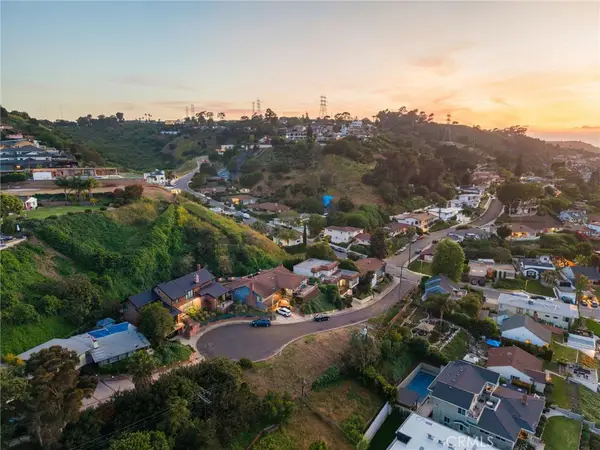 5261 Weatherford Dr, Los Angeles, CA 90008