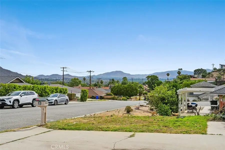 6726 Avenue De Palma, Jurupa Valley, CA 92509 - #3