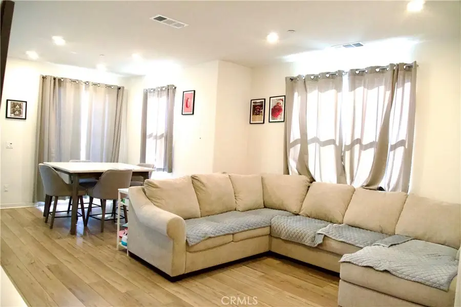 979 W Clover, Rialto, CA 92376 - #2