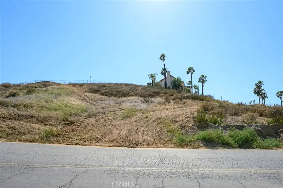 16527 Canyon Ridge Drive, Riverside, CA 92503 - #2