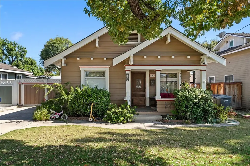 712 E Washington Ave, Orange, CA 92866 - #1