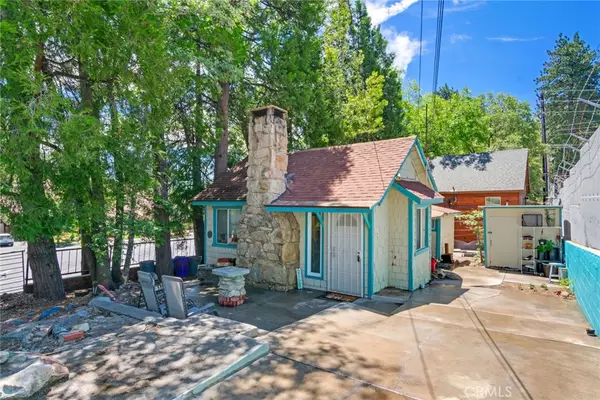 27601 Weirwood Drive, Lake Arrowhead, CA 92352