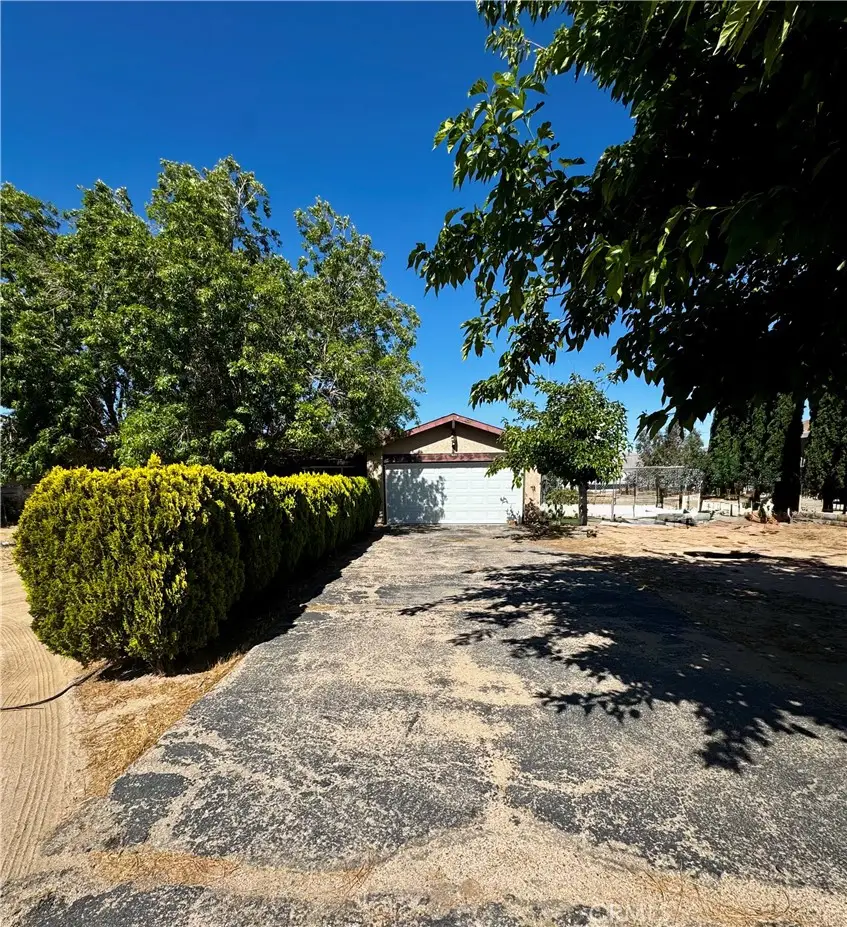 7623 Oxford, Hesperia, CA 92345 - #2