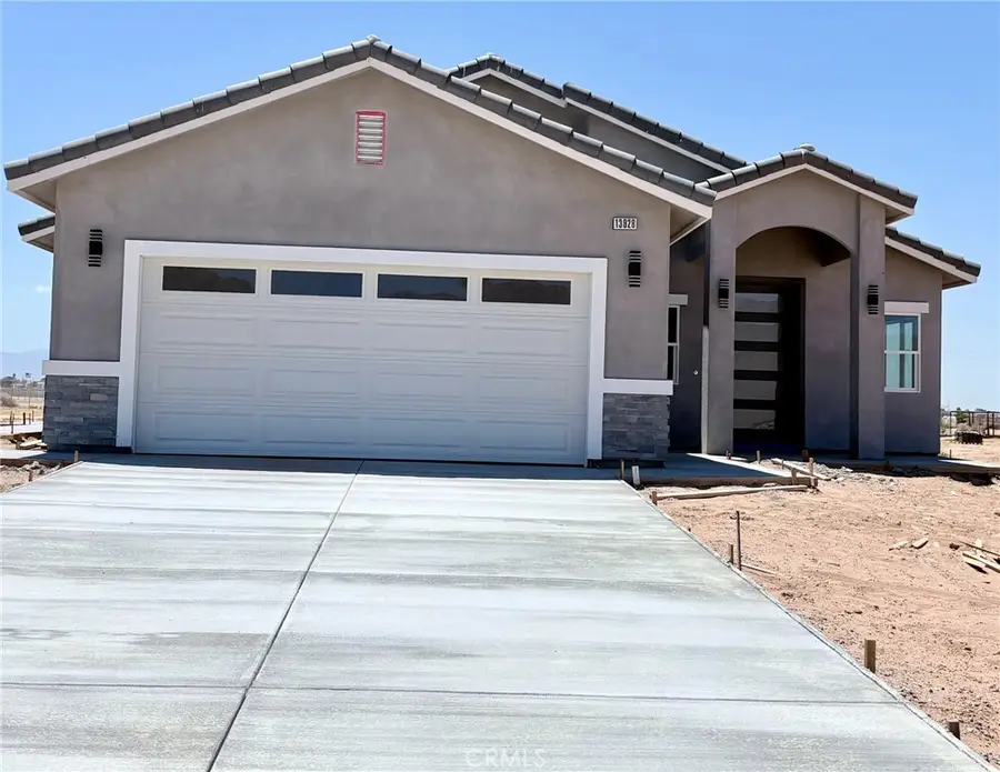 13928 Patomac Road, Apple Valley, CA 92307 - #2