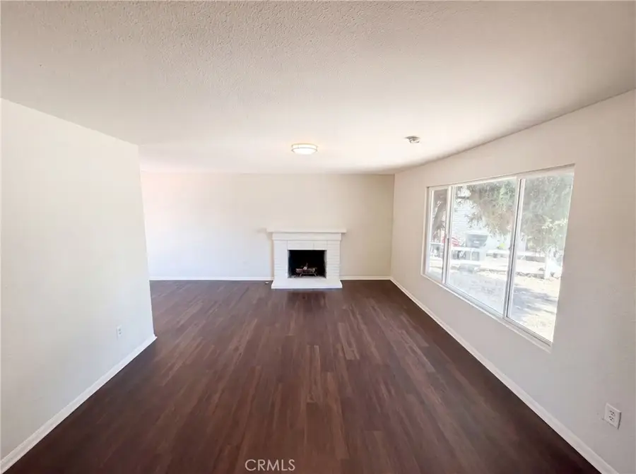 215 Laurel, Hemet, CA 92544 - #3