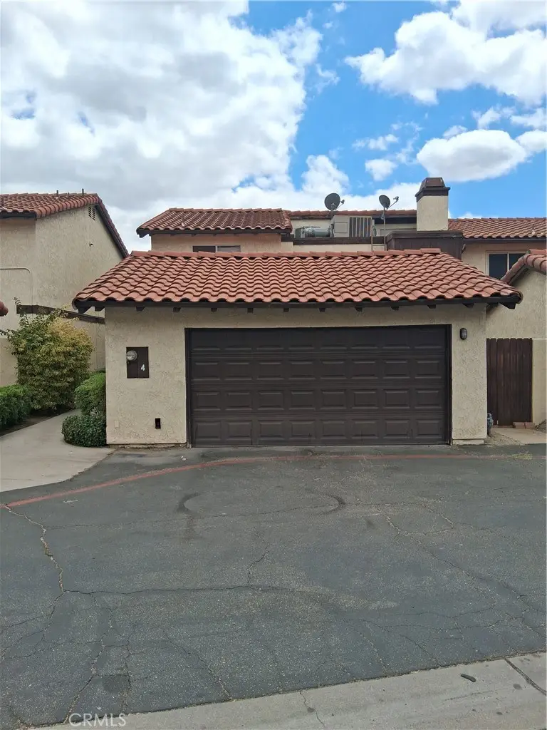 1077 Santo Antonio Drive #4, Colton, CA 92324 - #1