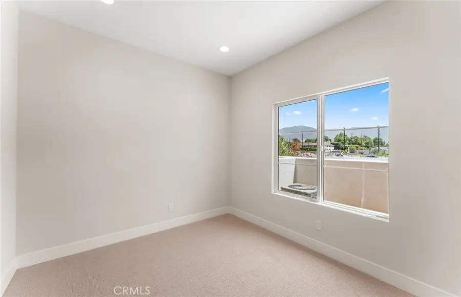 101 Sorrel Court, Burbank, CA 91506 - #2