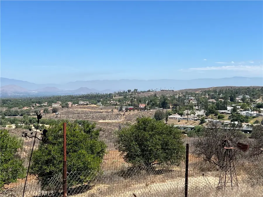 16571 Mockingbird Canyon, Riverside, CA 92504 - #2