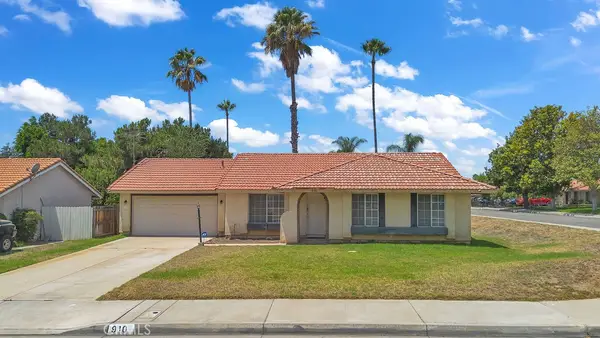 910 S Larch, Rialto, CA 92316