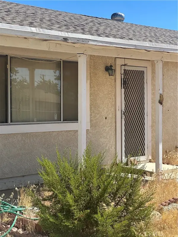 17821 Longmeadow, Palmdale, CA 93591