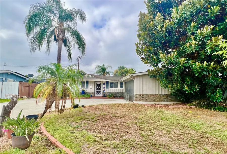928 Bluecrest Street, Corona, CA 92882 - #3