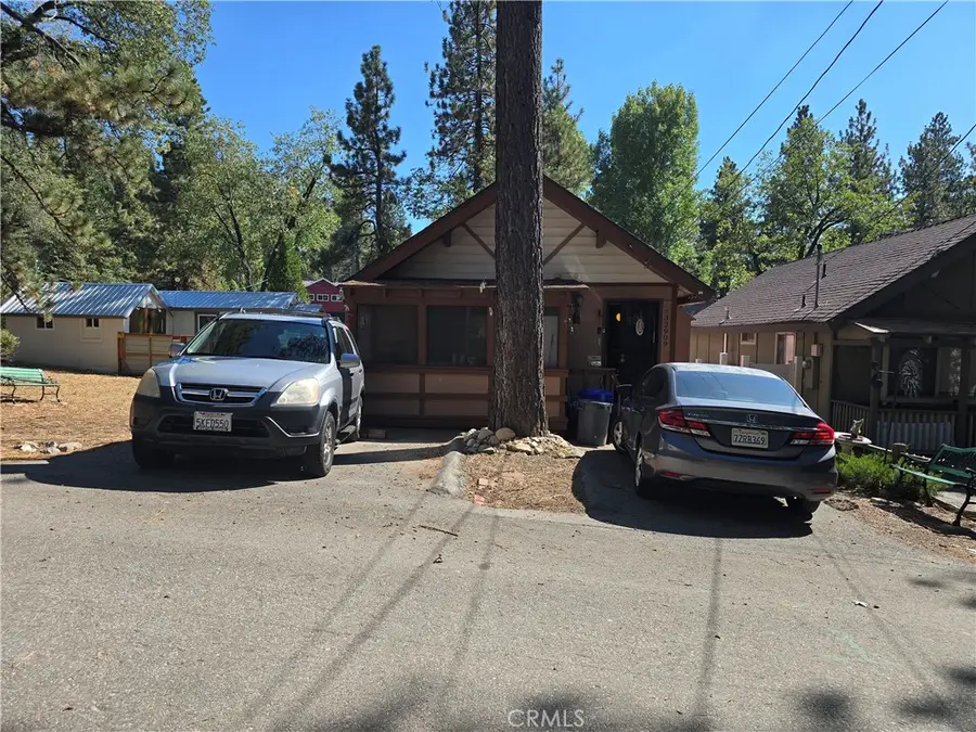 32909 Chipmunk, Running Springs, CA 92382 - #2