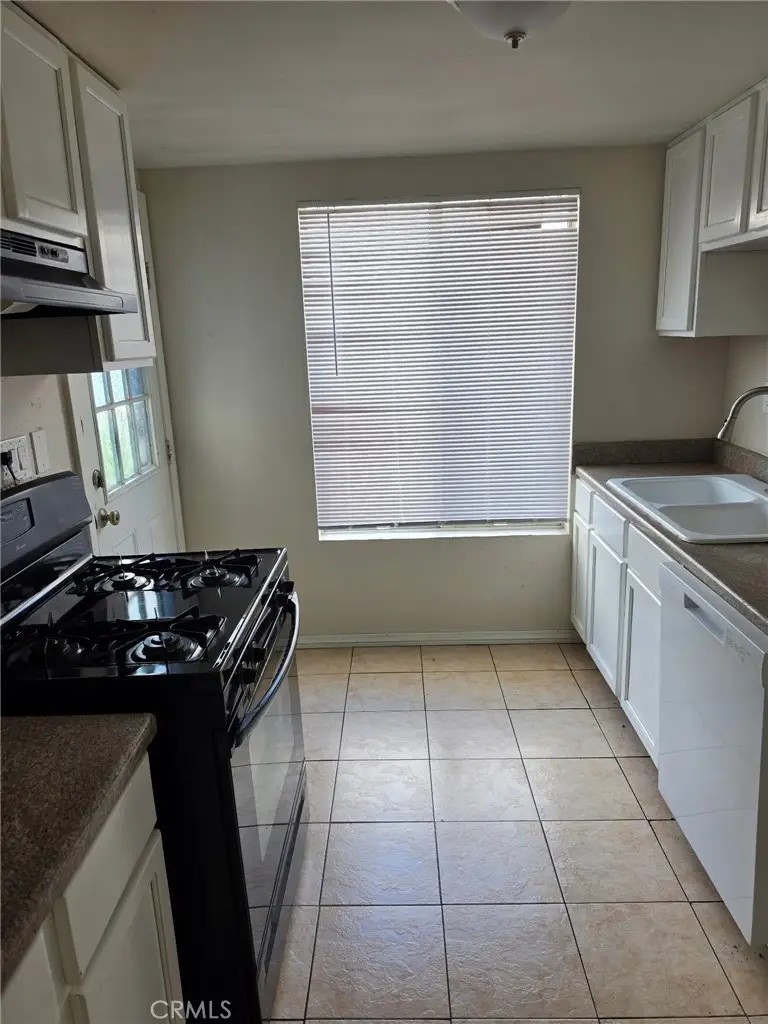 1565 Coulston Street #15, San Bernardino, CA 92408 - #3