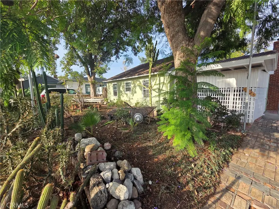 6825 Glacier Drive, Riverside, CA 92506 - #2