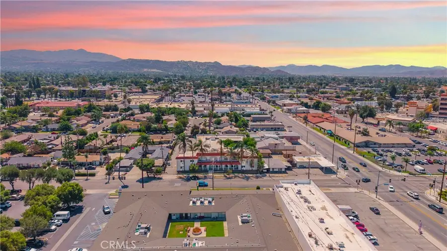 1353 E Devonshire Ave, Hemet, CA 92544 - #3