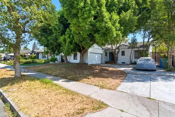 10022 Burnet, San Fernando, CA 91345