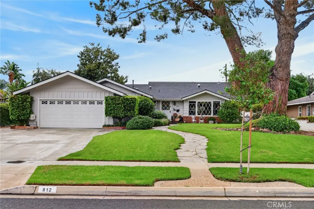 812 Alta Vista, Corona, CA 92882 - #1