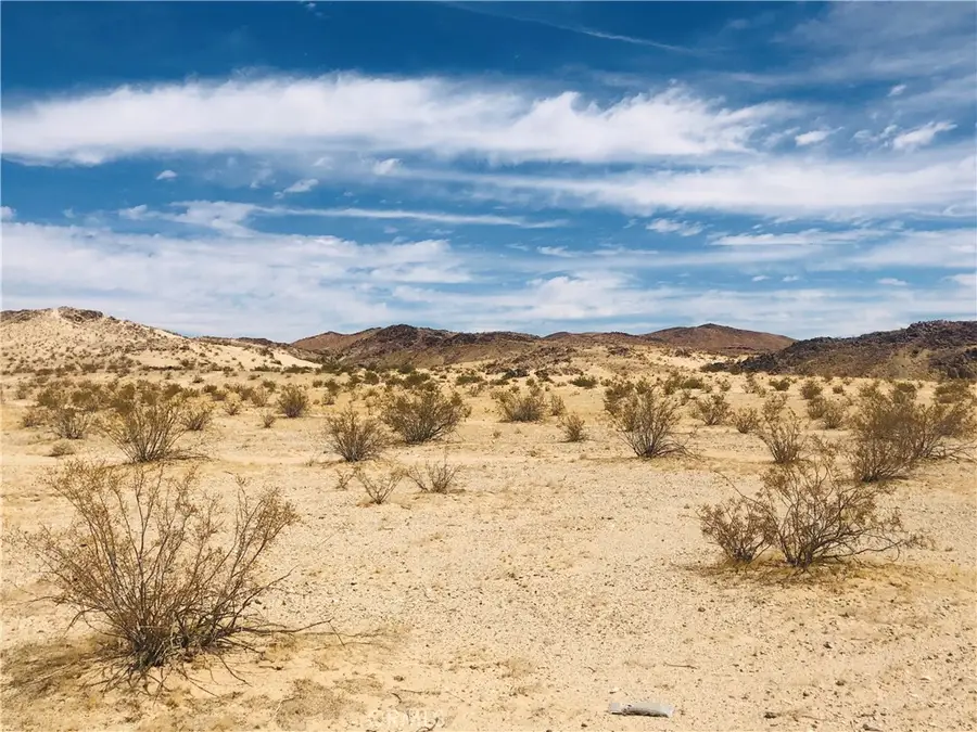 5 Pipeline Road, Twentynine Palms Yucca Valley, CA 92277 - #2