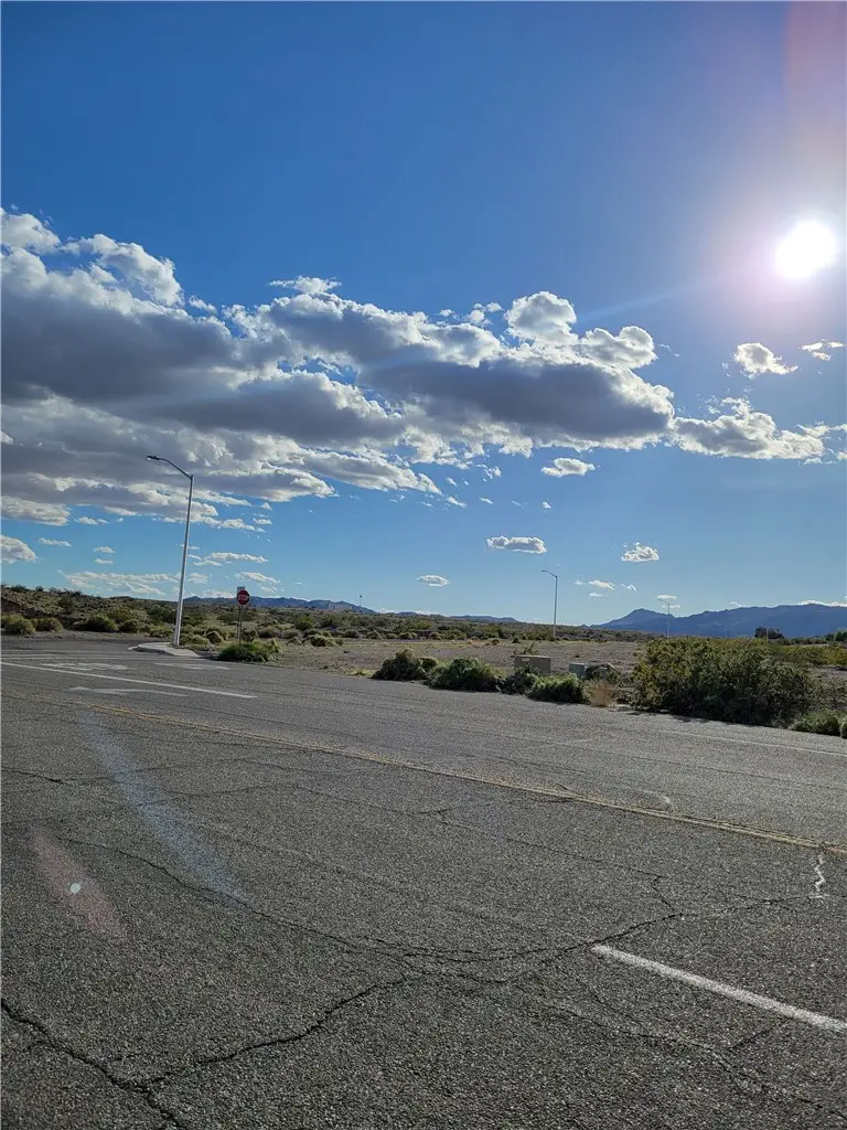 10 Bailey Avenue, Needles, CA 92363 - Image #3