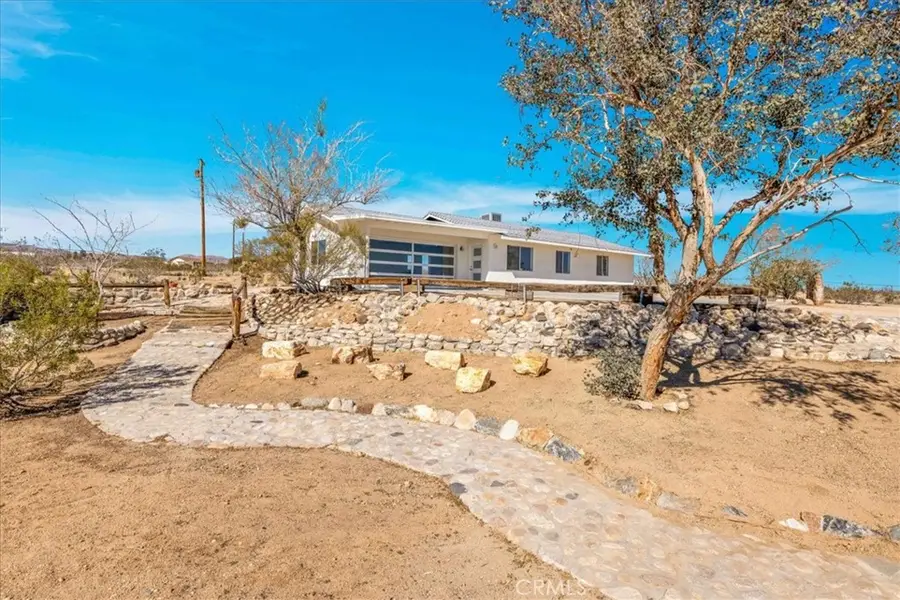 130 Delgada Avenue, Yucca Valley, CA 92284 - Image #2
