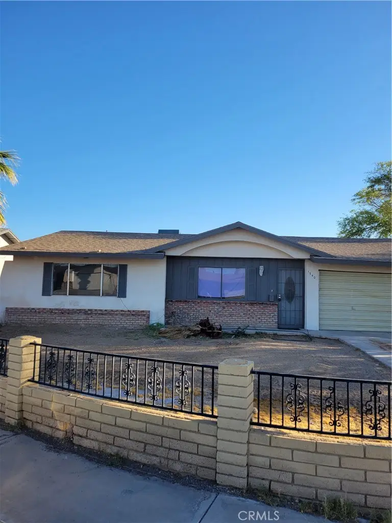 1340 Larchwood, Needles, CA 92363 - #2