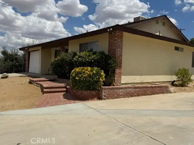 57393 Lupine Dr, Yucca Valley, CA 92284 - #3