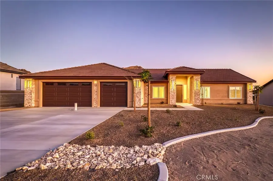 19715 Roanoke Road, Apple Valley, CA 92307 - #3