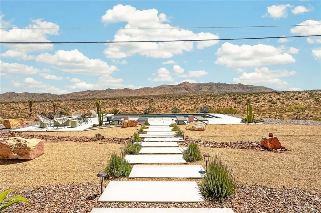 8997 Hermosa Avenue, Yucca Valley, CA 92284 - #1