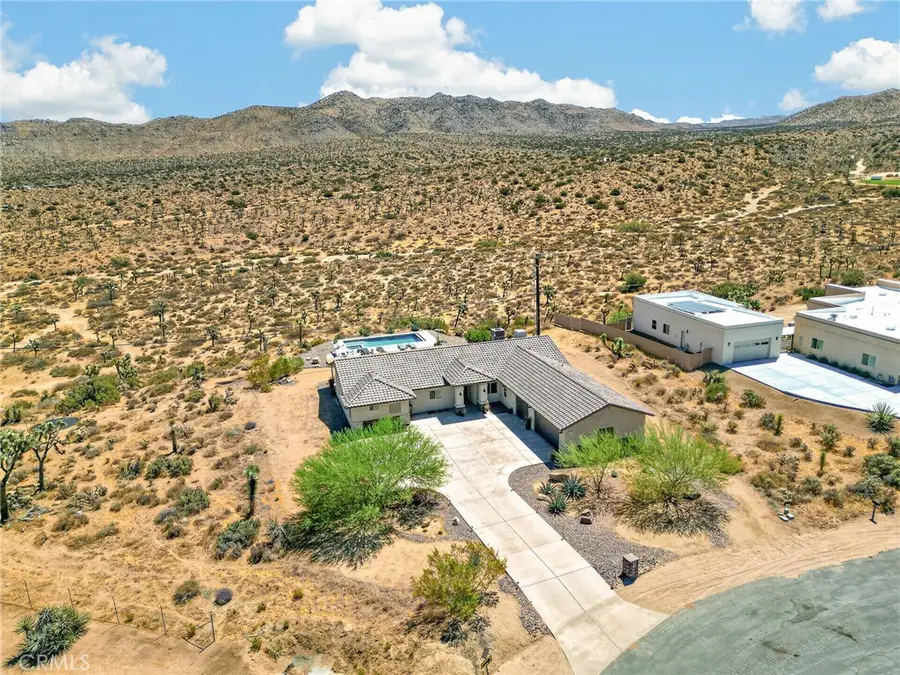 8997 Hermosa Avenue, Yucca Valley, CA 92284 - #3