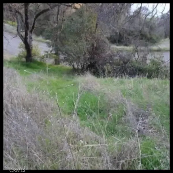 11860 Lakeview Drive, Clearlake Oaks, CA 95423